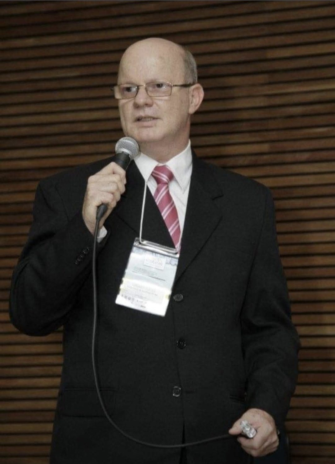 Prof. Dr. Fernando Guedes em palestra